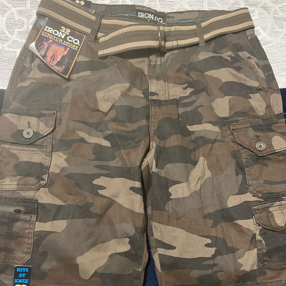 Cargo shorts sz 32